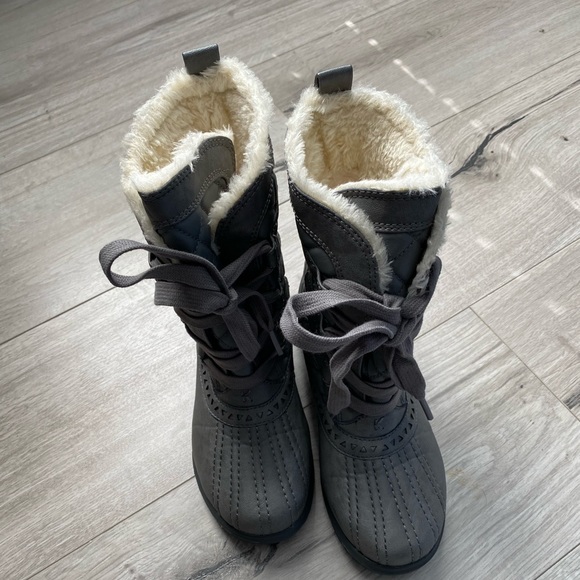 KEDS Gray Snow Day Boots - Picture 3 of 7